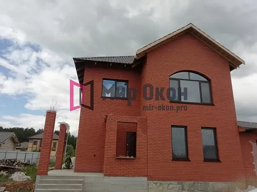 Ламинированное окно в кирпичный дом Ламинированное окно в кирпичный дом
