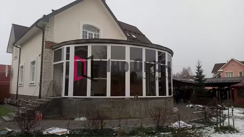 Огромная остекленная веранда Огромная остекленная веранда