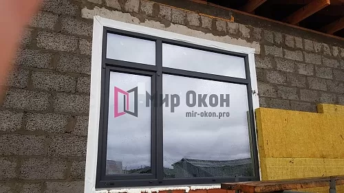 Ламинированное окно с установкой в блочный дом Ламинированное окно с установкой в блочный дом