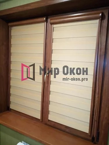 Рулонные шторы на ламинированном окне Рулонные шторы на ламинированном окне